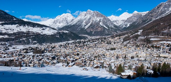 Dove sciare in Lombardia: le migliori località e stazioni sciistiche