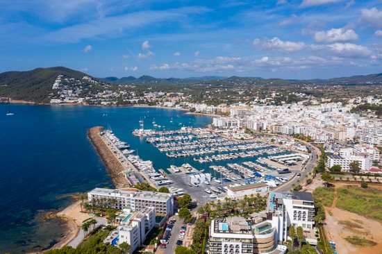 Dove alloggiare a Ibiza per spendere poco: migliori hotel economici dove dormire