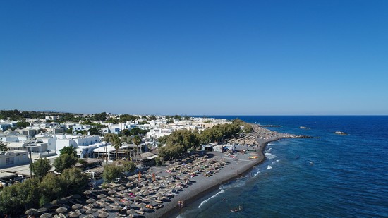 Dove alloggiare a Santorini per spendere poco: zone e hotel economici dove dormire