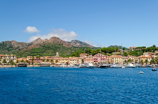 Dove dormire a Porto Azzurro: migliori zone