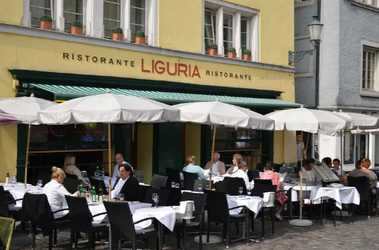 Mangiare in Svizzera: quanto costa la colazione, il pranzo e la cena