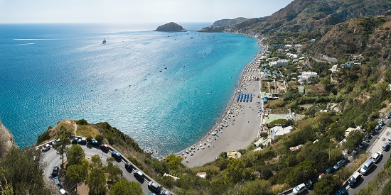 Spiagge in Campania: le più belle e le migliori dove andare per mare e servizi offerti