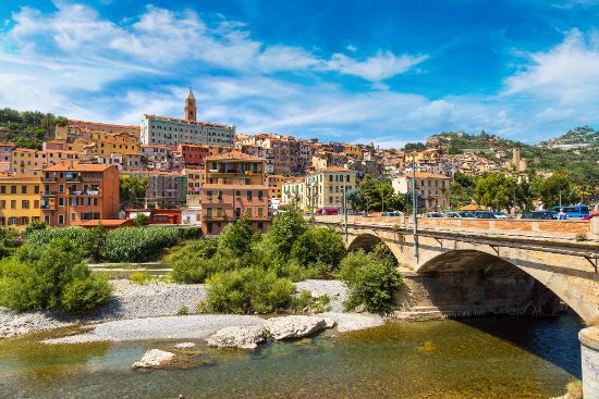 Dove dormire a Ventimiglia: migliori zone per mare, centro storico e vacanze in Riviera