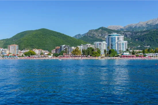 Spiagge in Montenegro: le più belle e le migliori dove andare per mare e servizi offerti